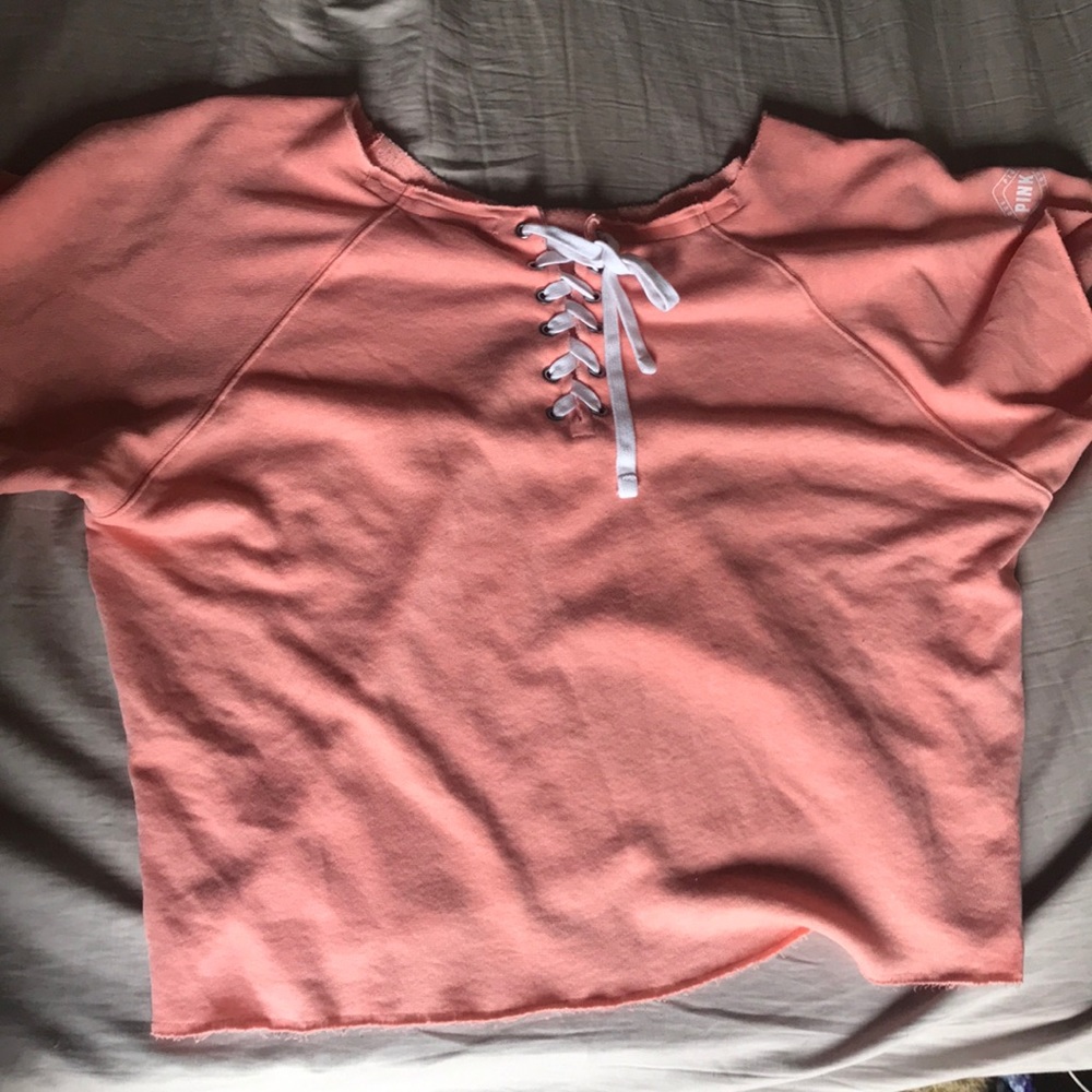 Lg VS PINK cropped shirt